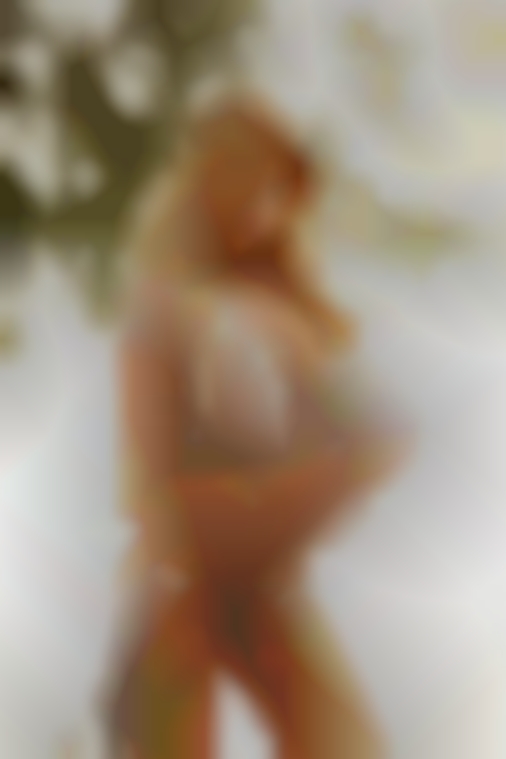 Pretty female chatline women in fultonms from AR.